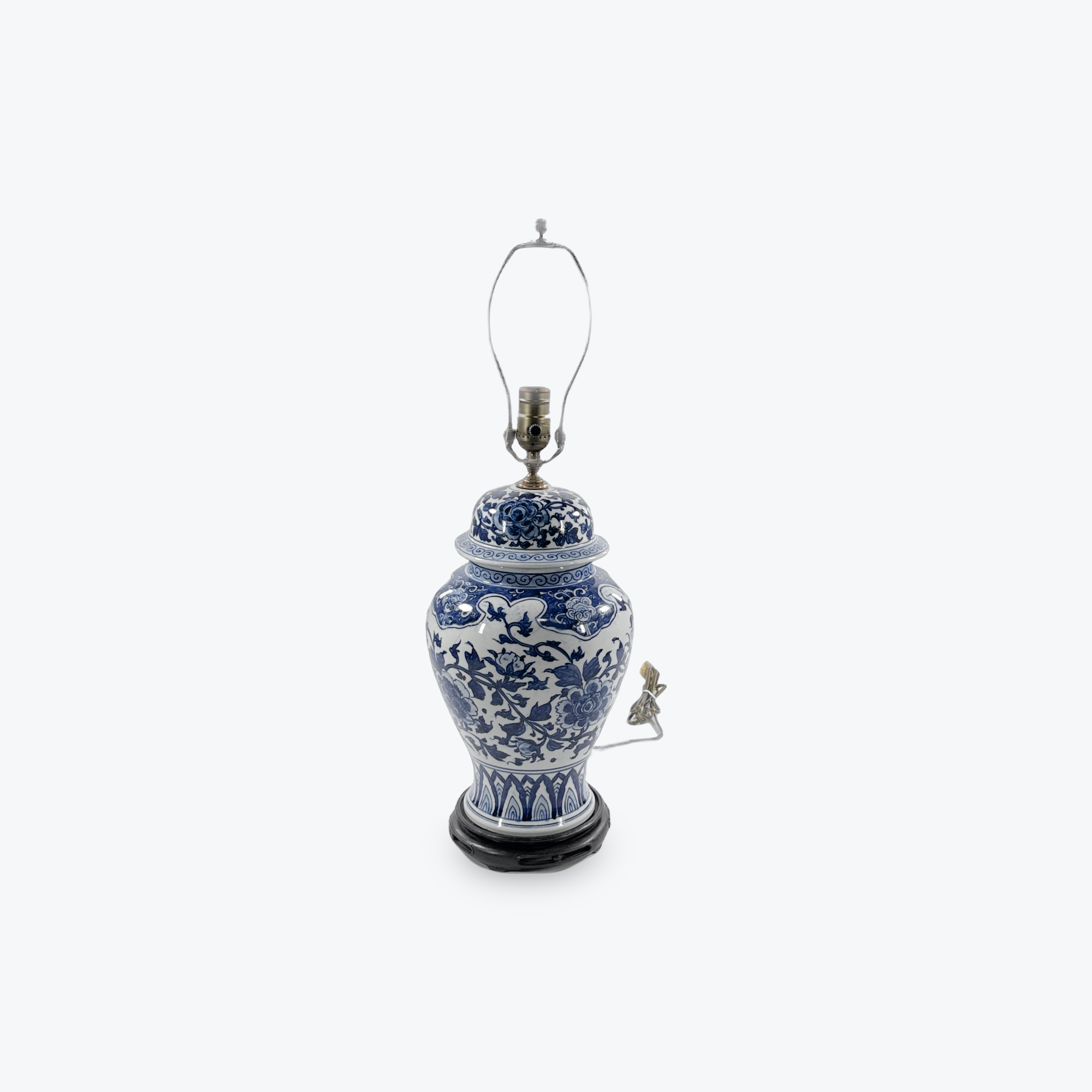 Blue and White Porcelain Jar Mounted Lamp
