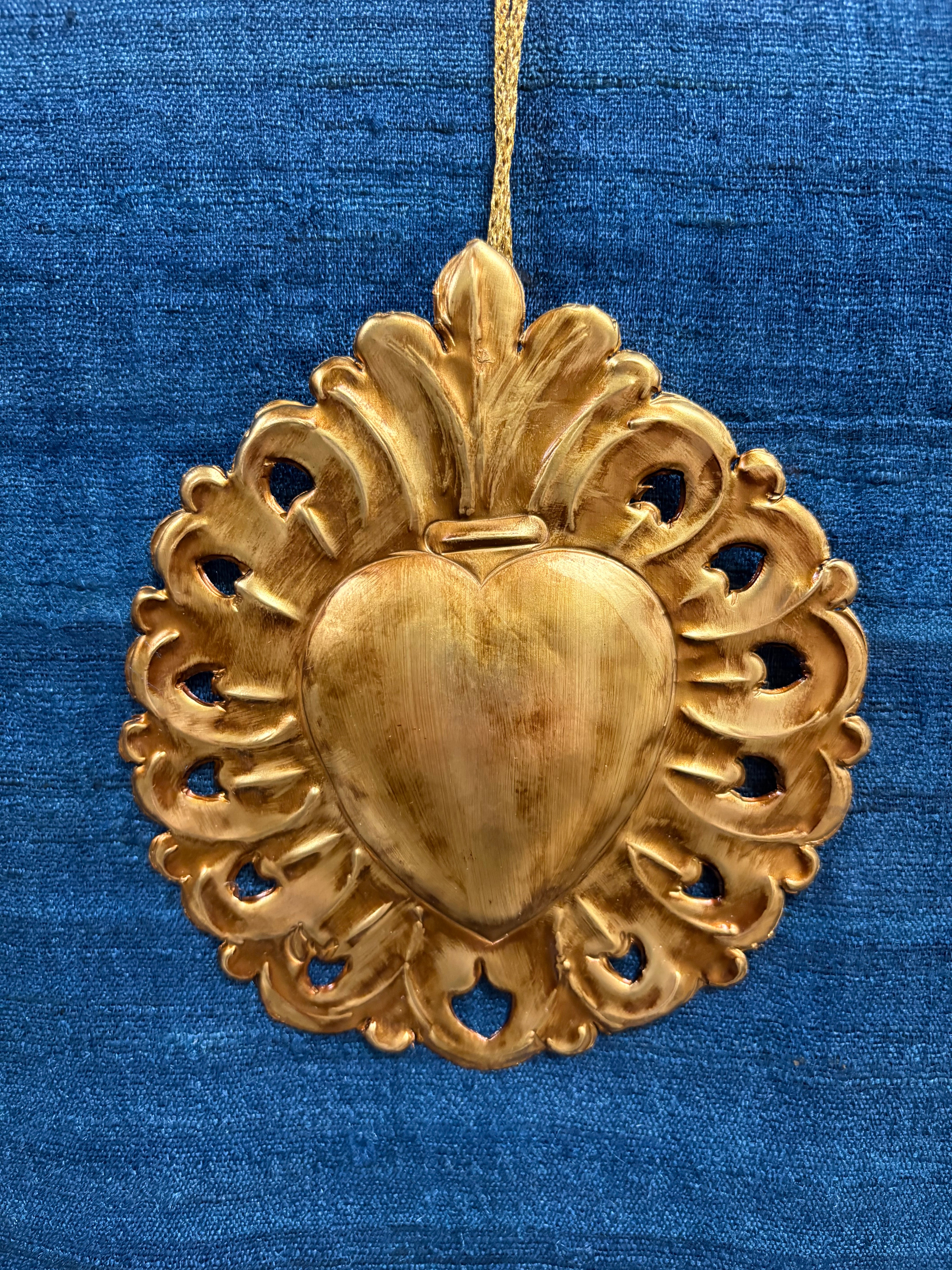 Net Gold Antique Heart Ornament