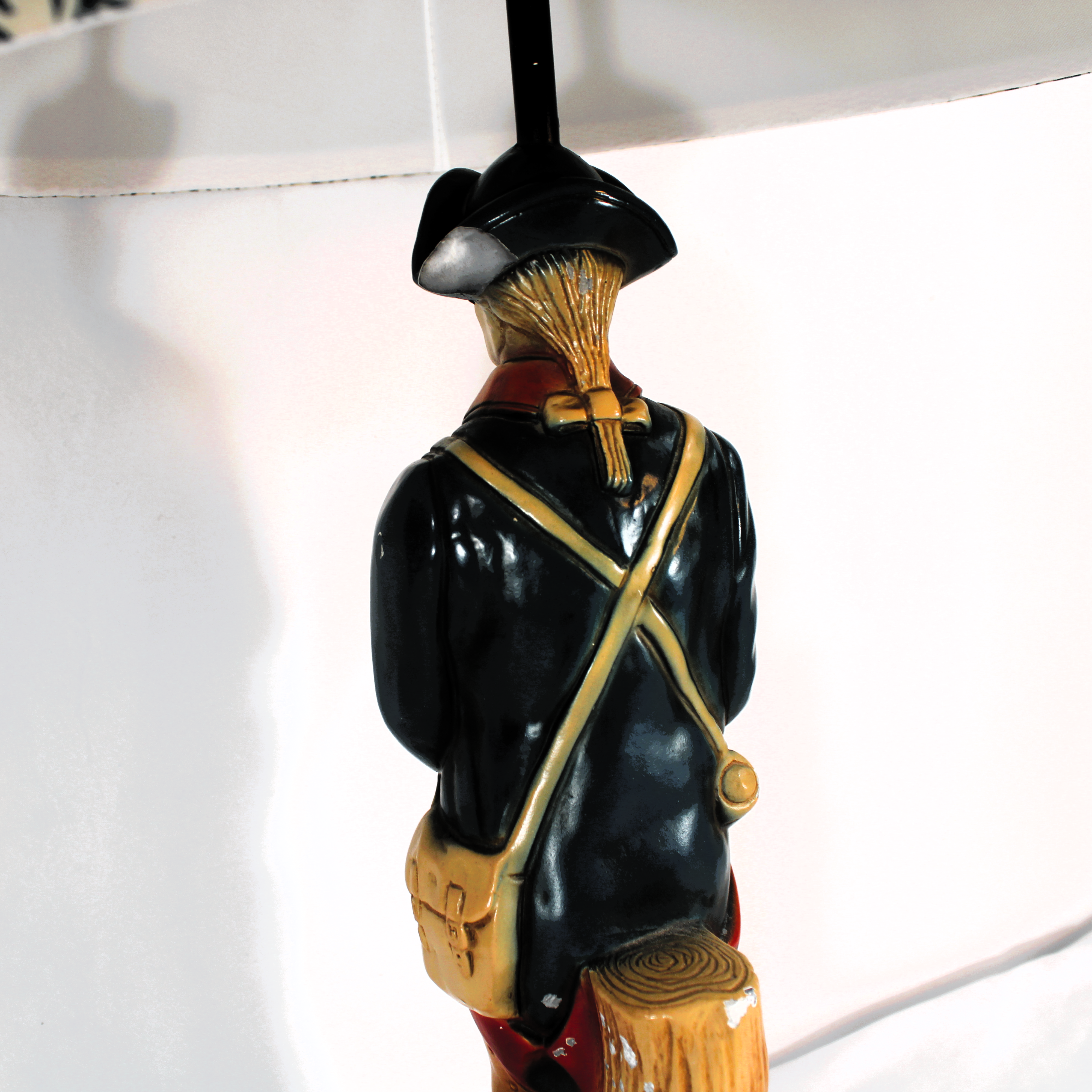 Colonial Soldier Lamp Stand