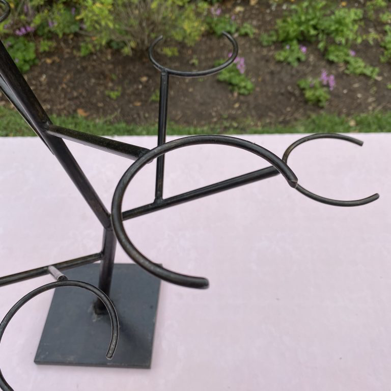 Glassy Baby Iron Tree Stand