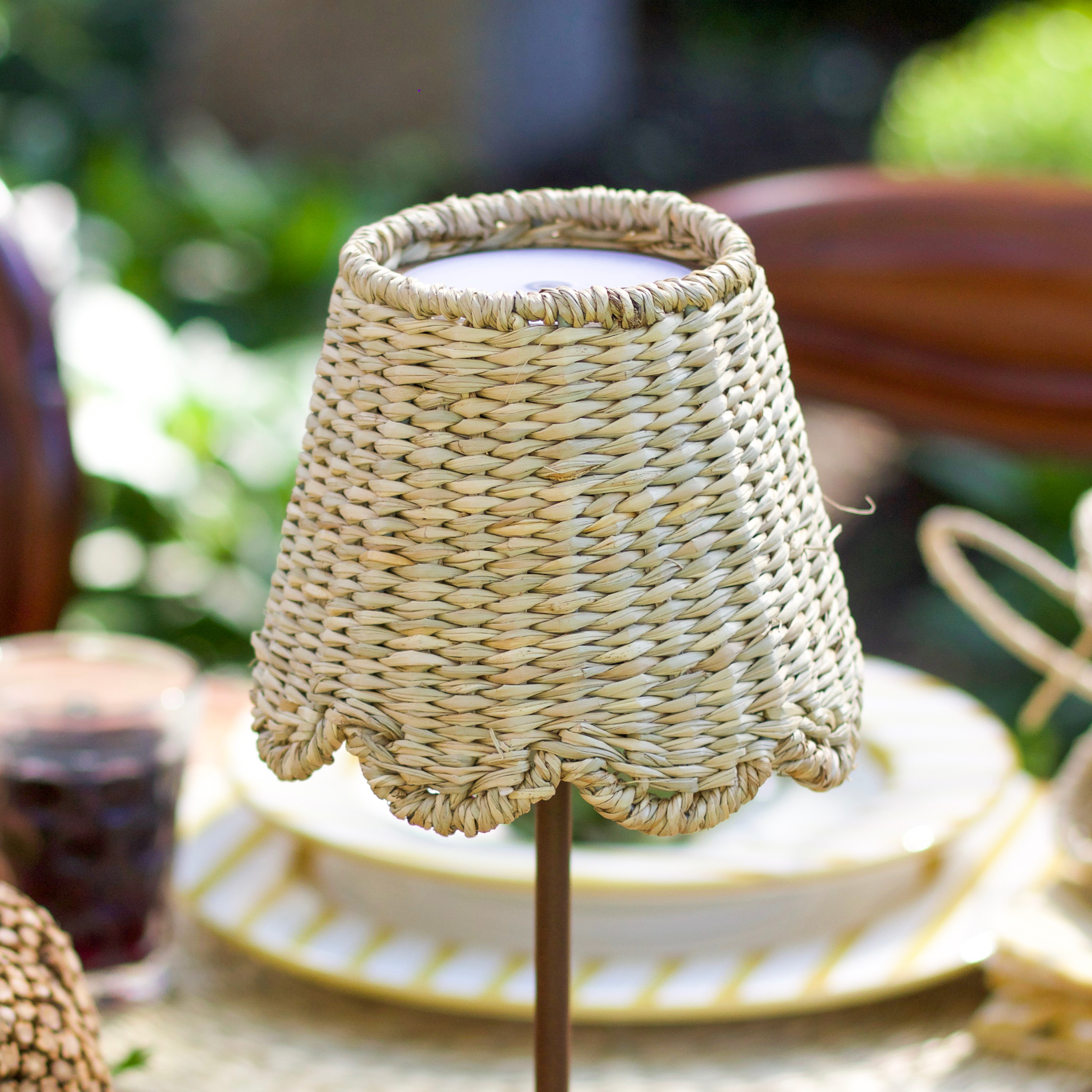 Small Seagrass Shade Cover (Scalloped in Natural)