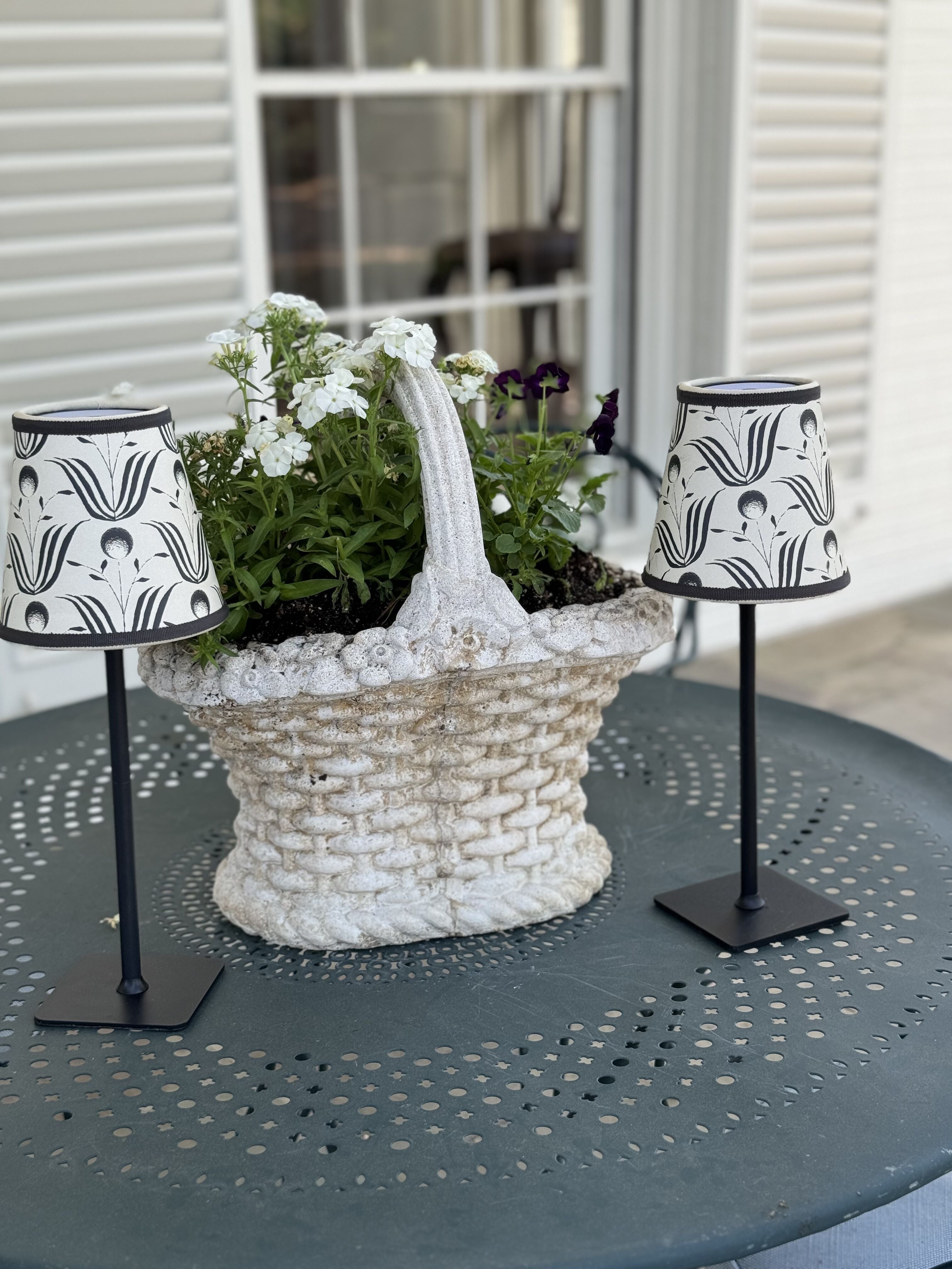 Mitchell Black Spring Bloom Collection (Shell White)