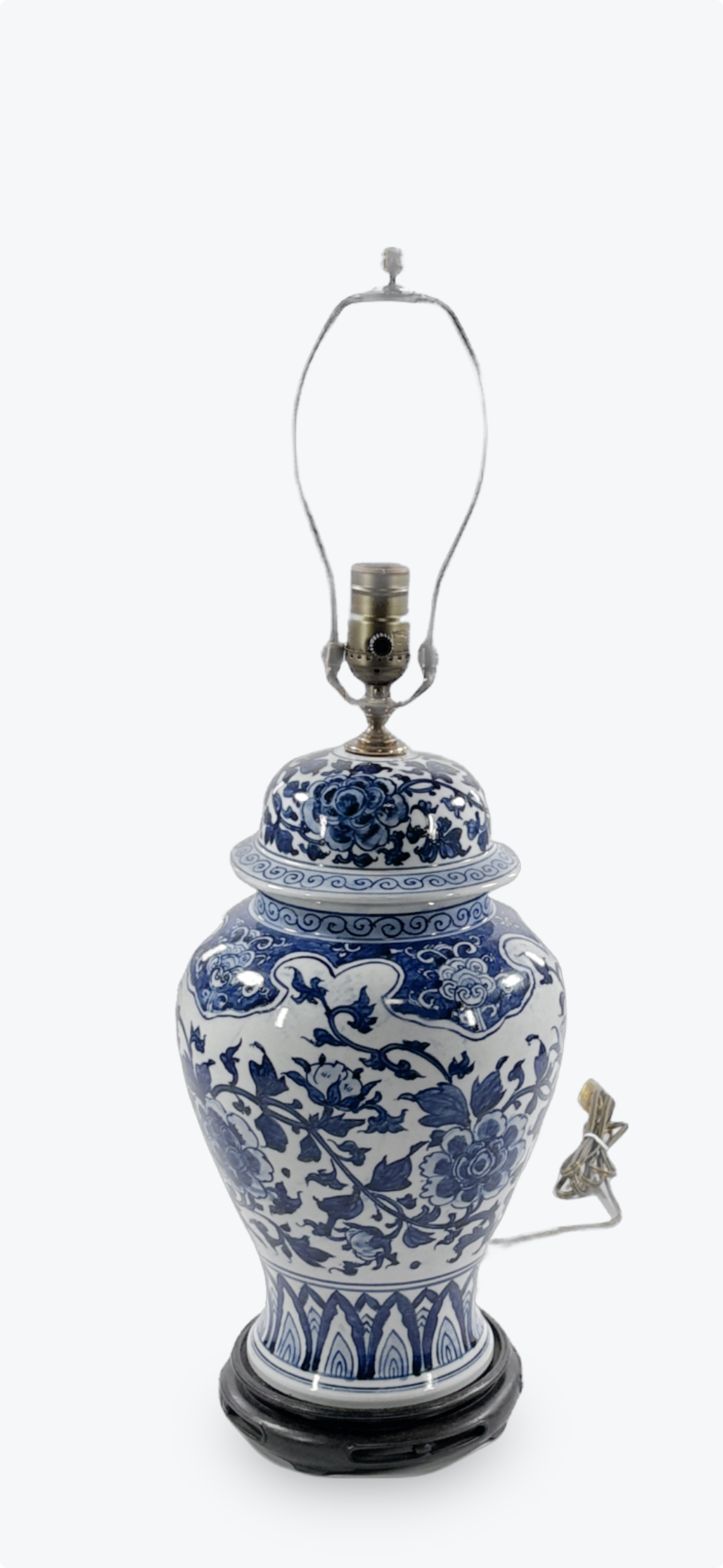 Blue and White Porcelain Jar Mounted Lamp