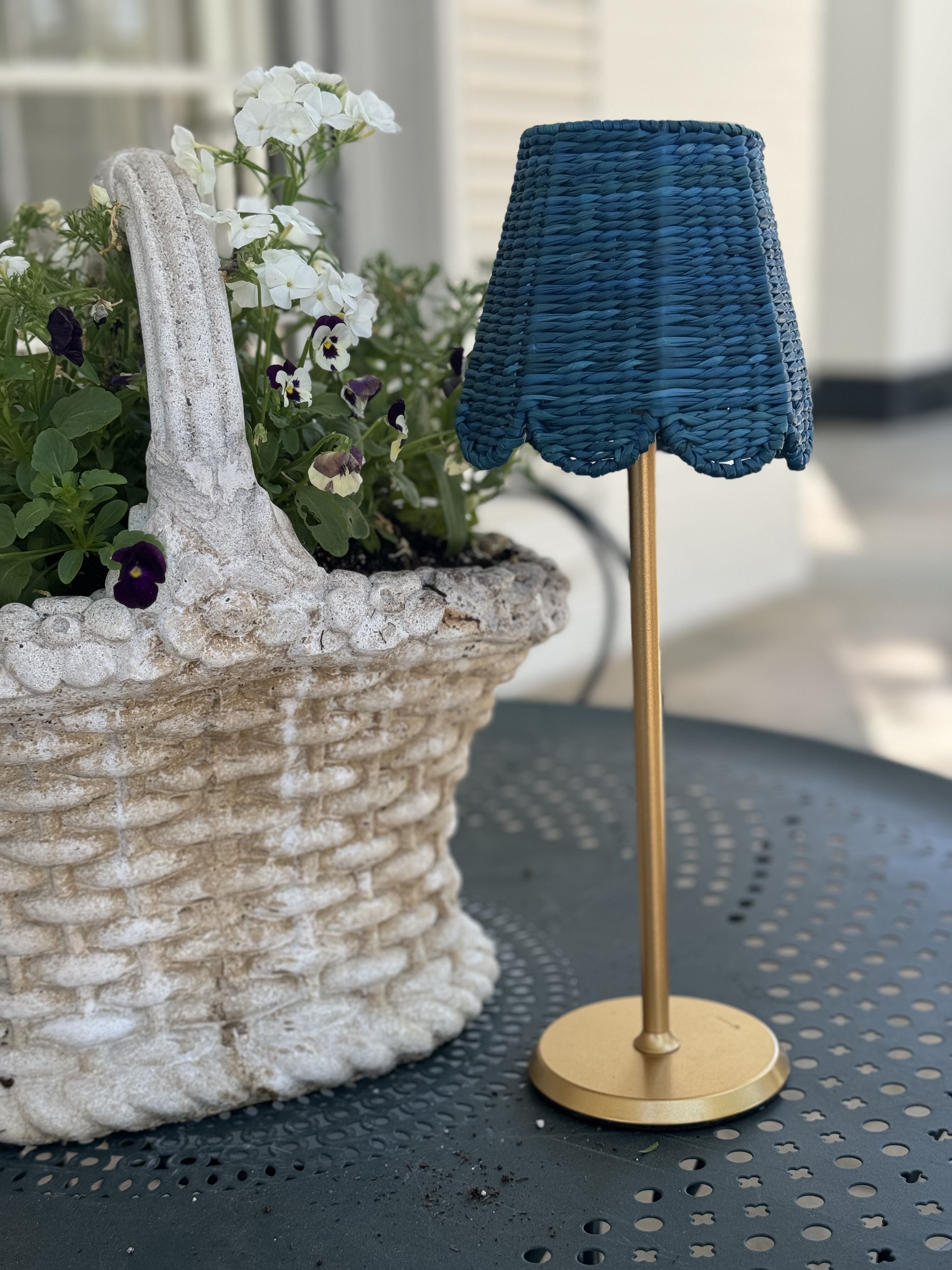 Small Seagrass Shade Cover (Scalloped in Blue)