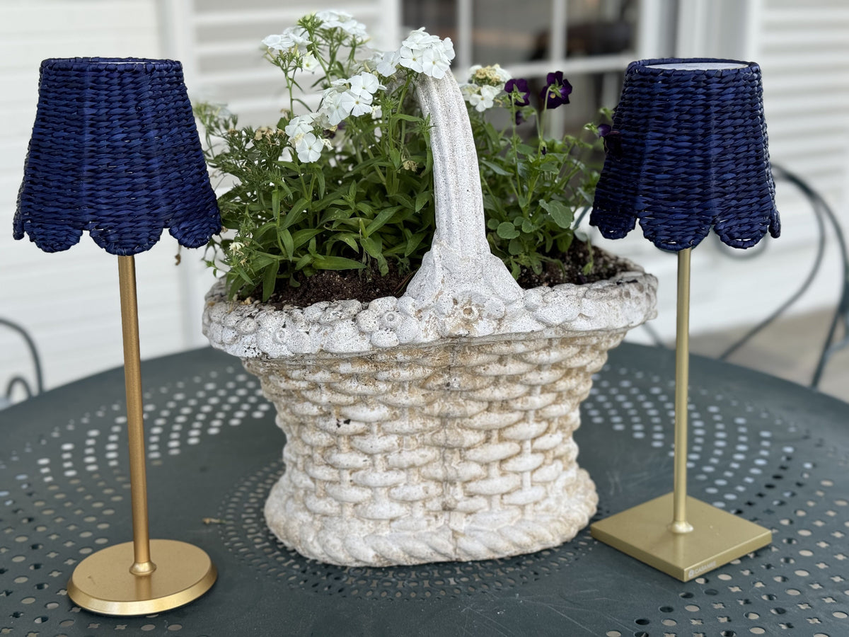 Small Seagrass Shade Cover (Scalloped in Navy)