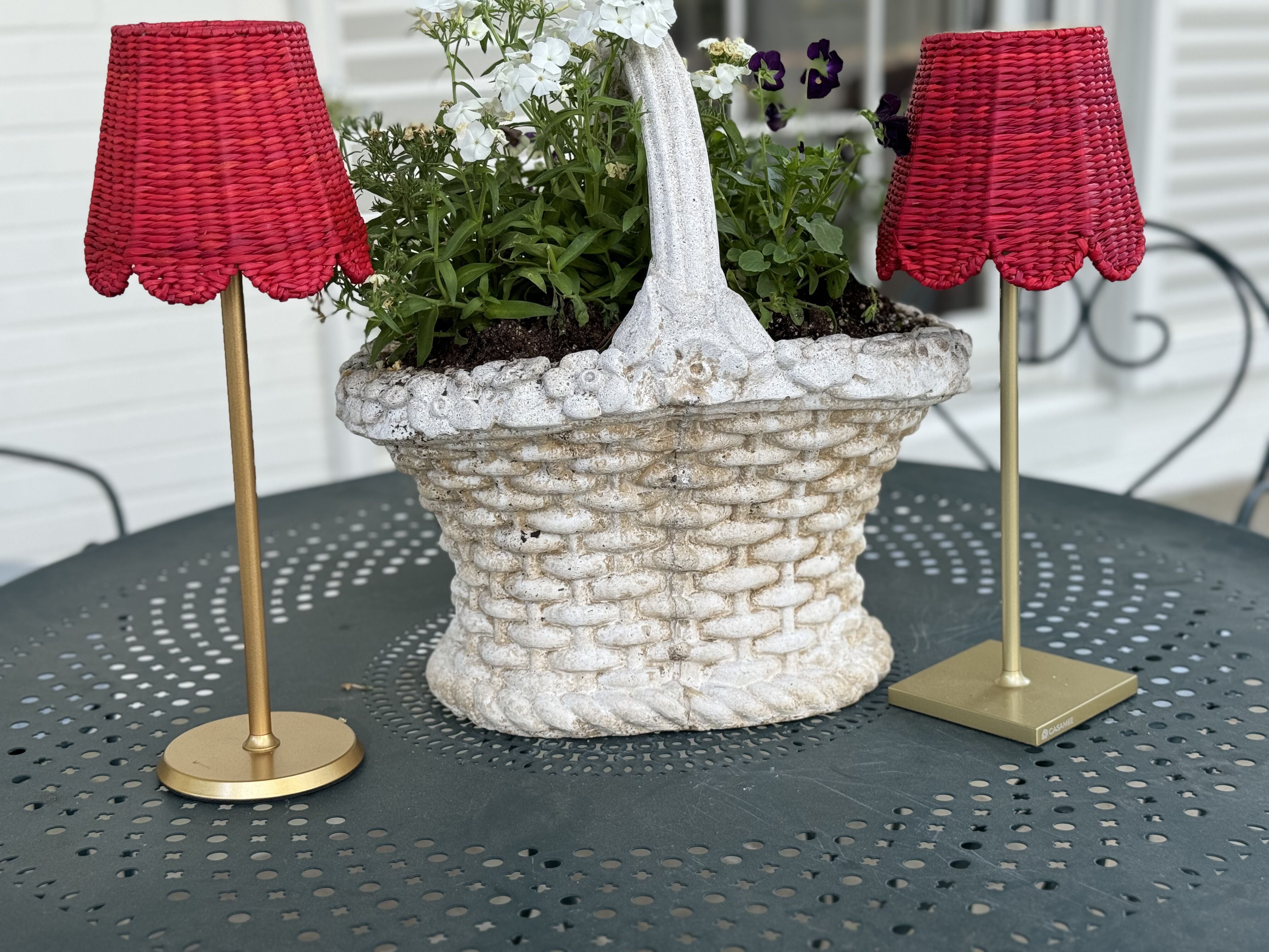 Small Seagrass Shade Cover (Scalloped in Red)