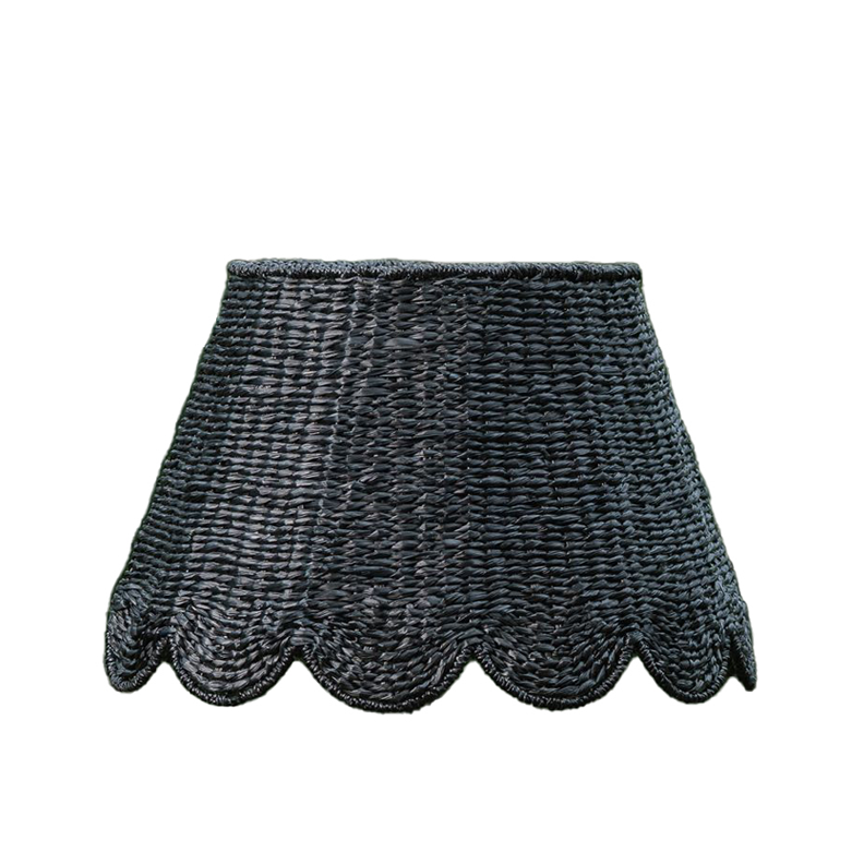 Woven Seagrass Lampshade (Scalloped in Black)